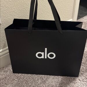 Alo Yoga Medium/Large Black Shopping Bag